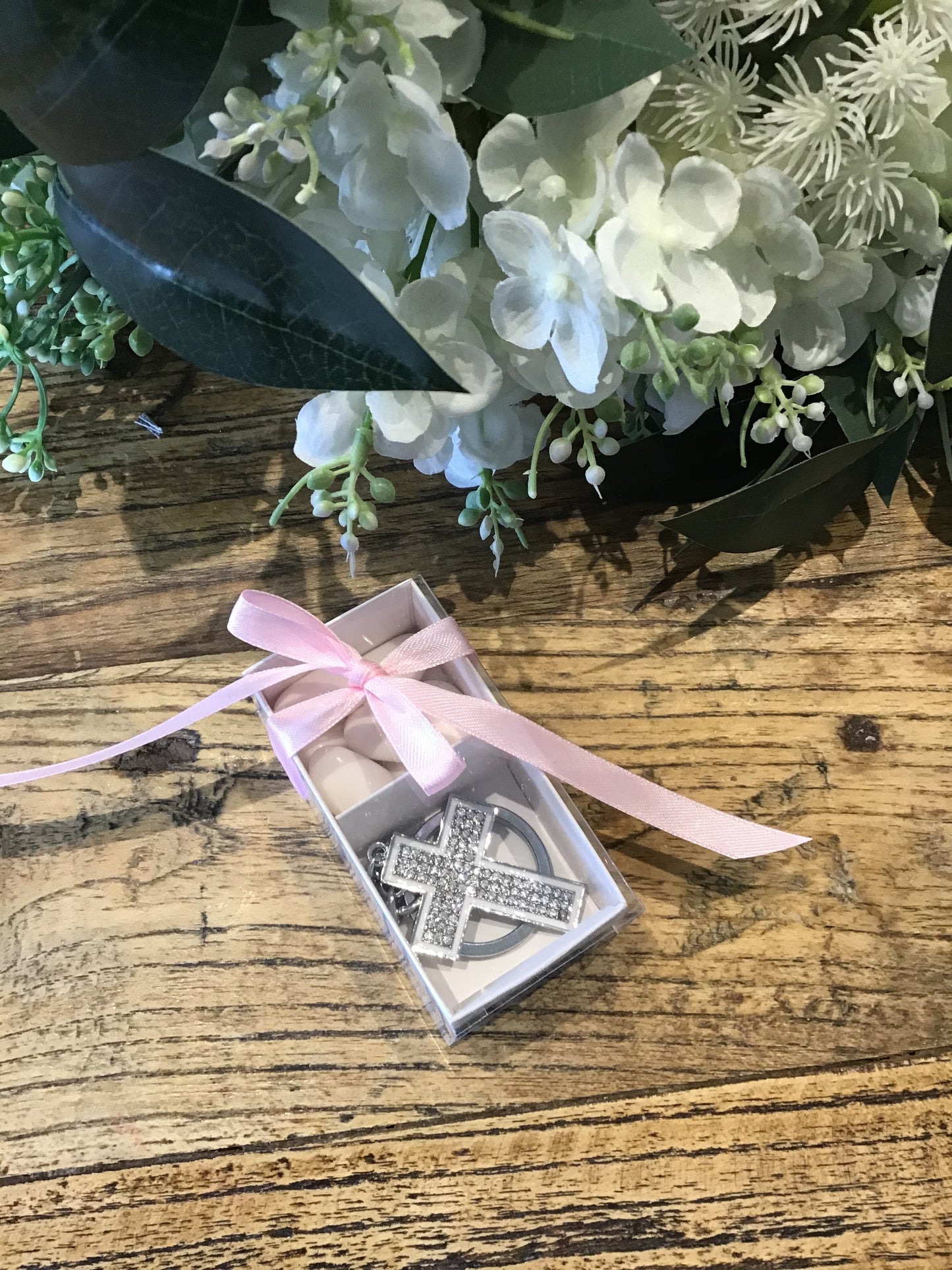 Bomboniere - Gift Boxed Cross Keyring - 1
