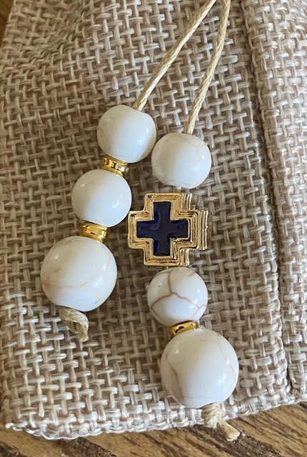 Bomboniere - White Beads with Cross Keyring on Jute Pouch - 2