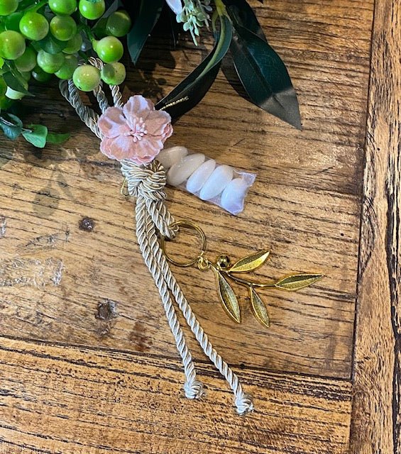 Bomboniere - Large Gold Olive Branch Keyring and Flower on Rope - 0