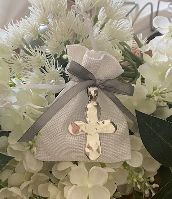 Bomboniere - Small White Jute Pouch with Silver Cross - 1